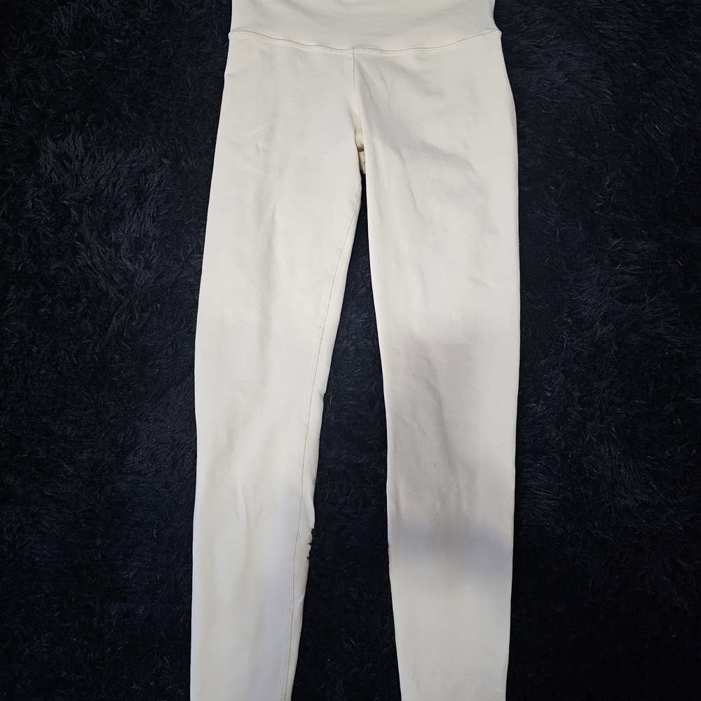 ALO Yoga Light Yellow Leggings
